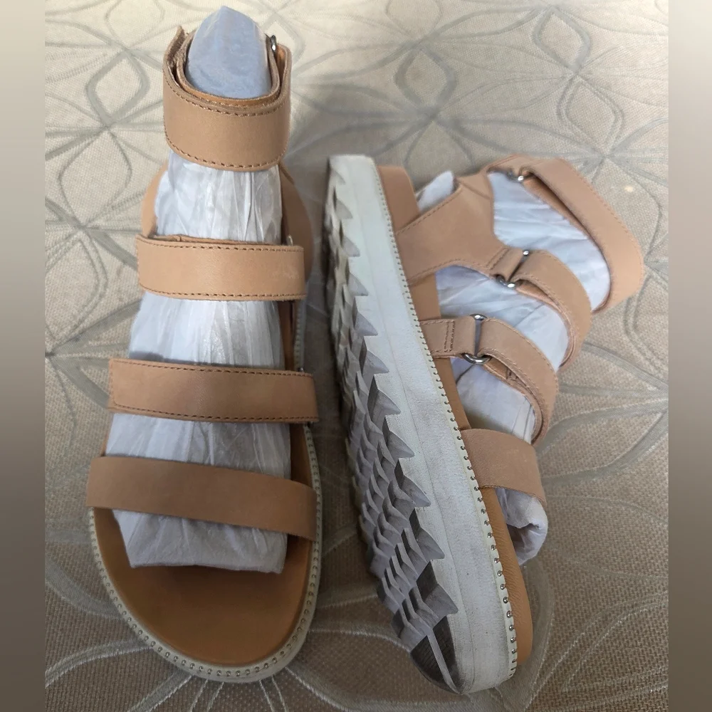 Sorel Roaming Multi Strap Leather Sandals!